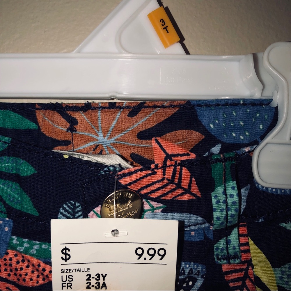 H&M NEW WITH TAGS Girls 2/3 T Safari Shorts - Picture 2 of 7